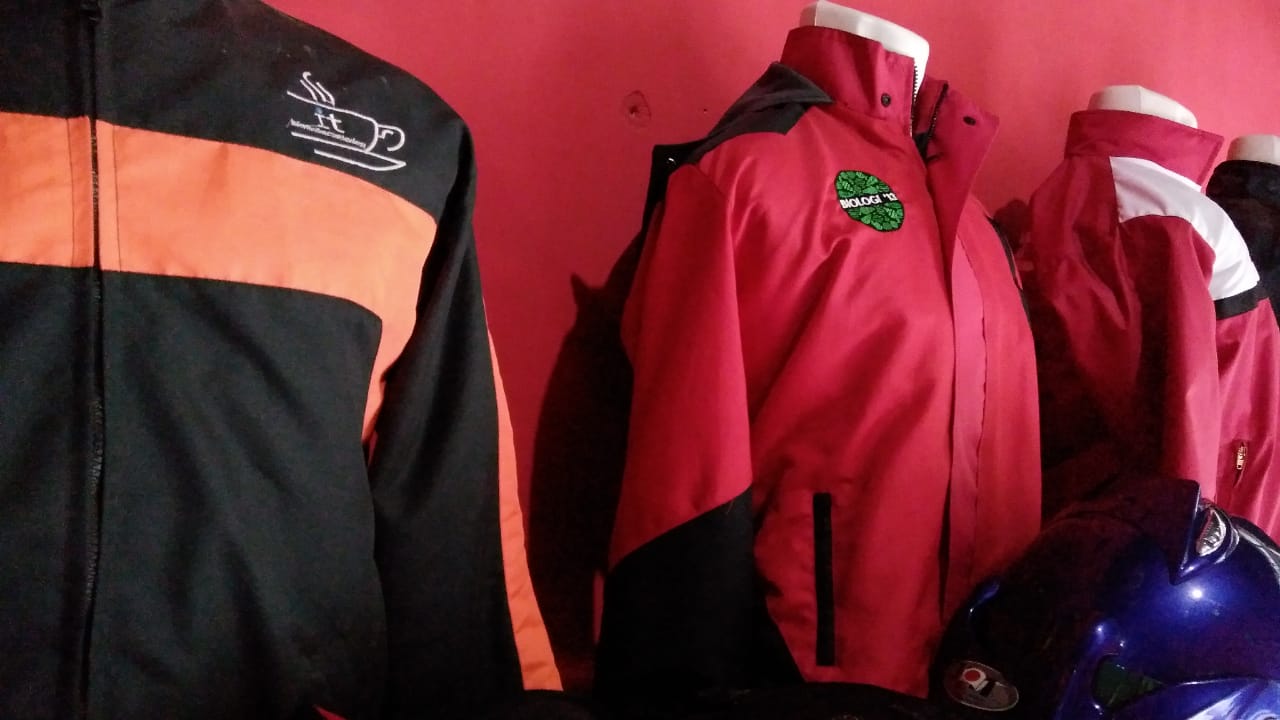 konveksi jaket murah, konveksi baju seragam, konveksi kota surakarta jawa tengah, konveksi kemeja, konveksi jaket solo, jasa konveksi, konveksi kaos murah, konveksi jaket murah, konveksi jaket parka